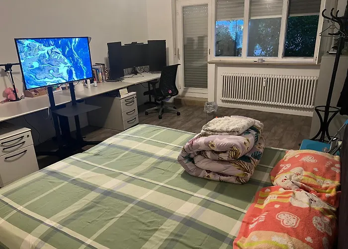 M Zone, Quiet Large Living Room, Terrace 홈스테이 뮌헨