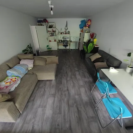 בית אירוח M Zone, Quiet Large Living Room, Terrace *