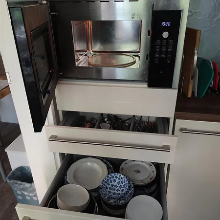 בית אירוח M Zone, Quiet Large Living Room, Terrace *